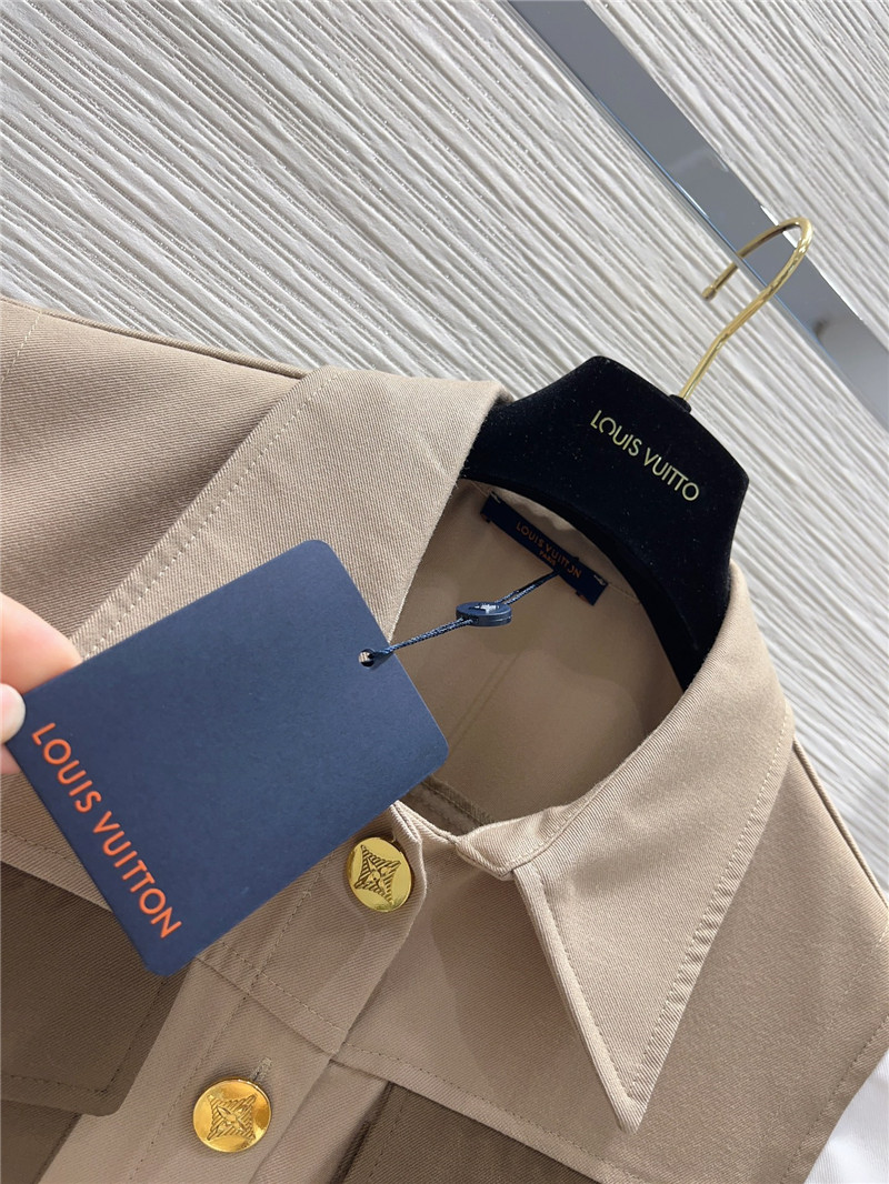 l0vis Vvtt0n lv sleeveless top vest + skirt suit