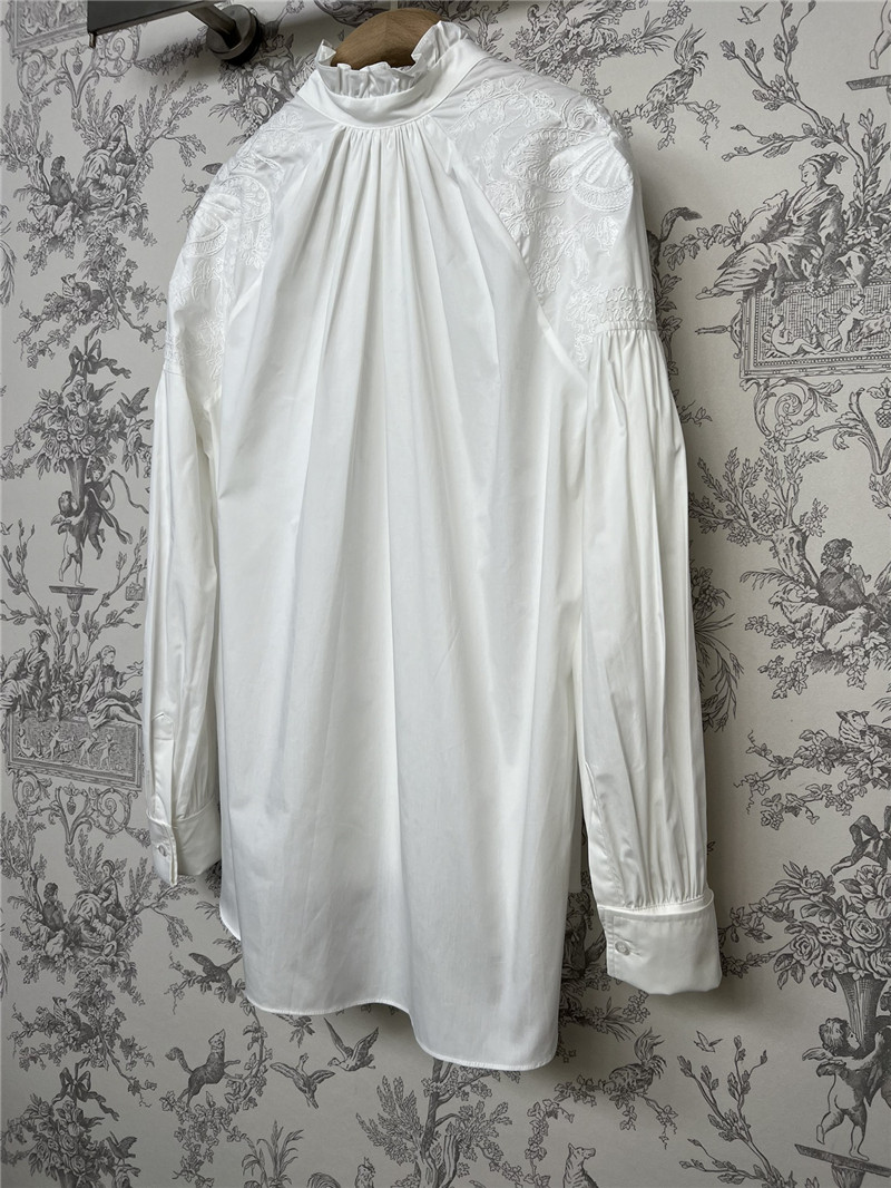 D10r butterfly embroidered stand collar puff sleeve shirt