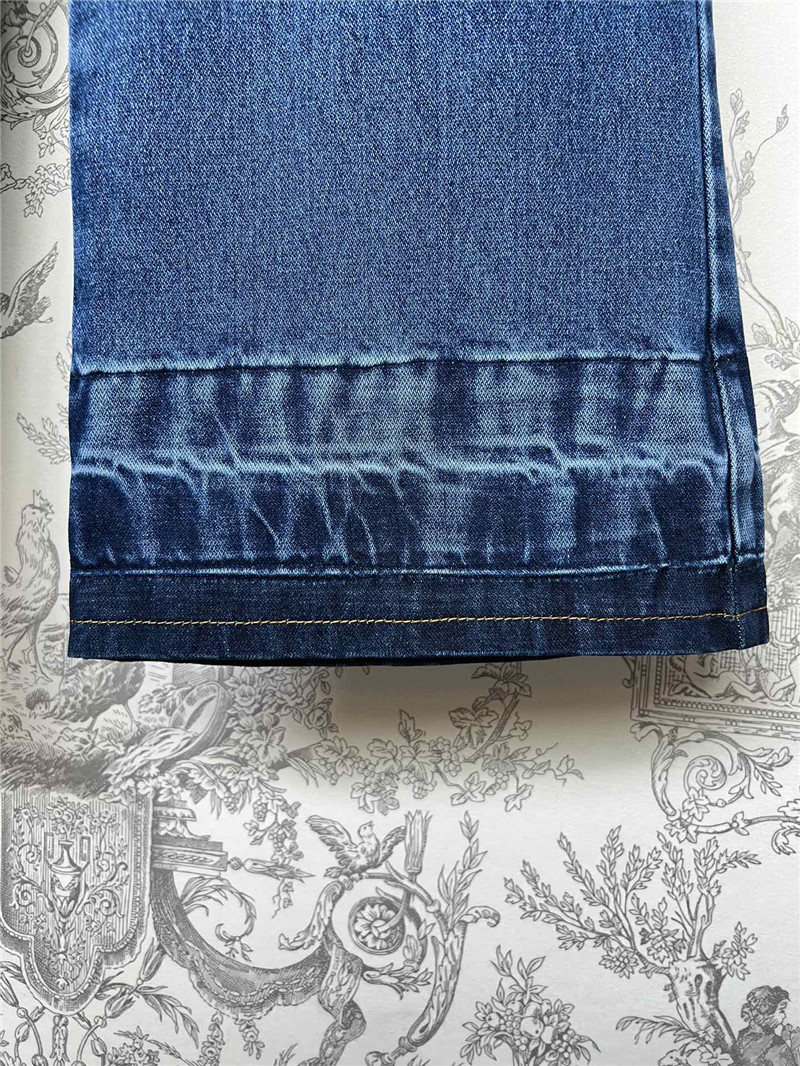 Va1e*ntin0 new straight jeans