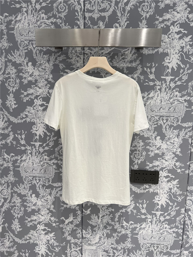 D10r printed number 8 t-shirt