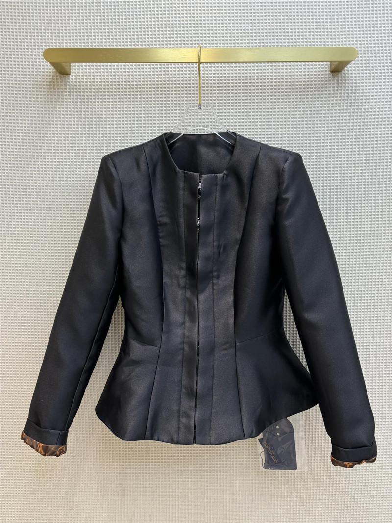 louis vuitton LV single breasted diamond button waist suit