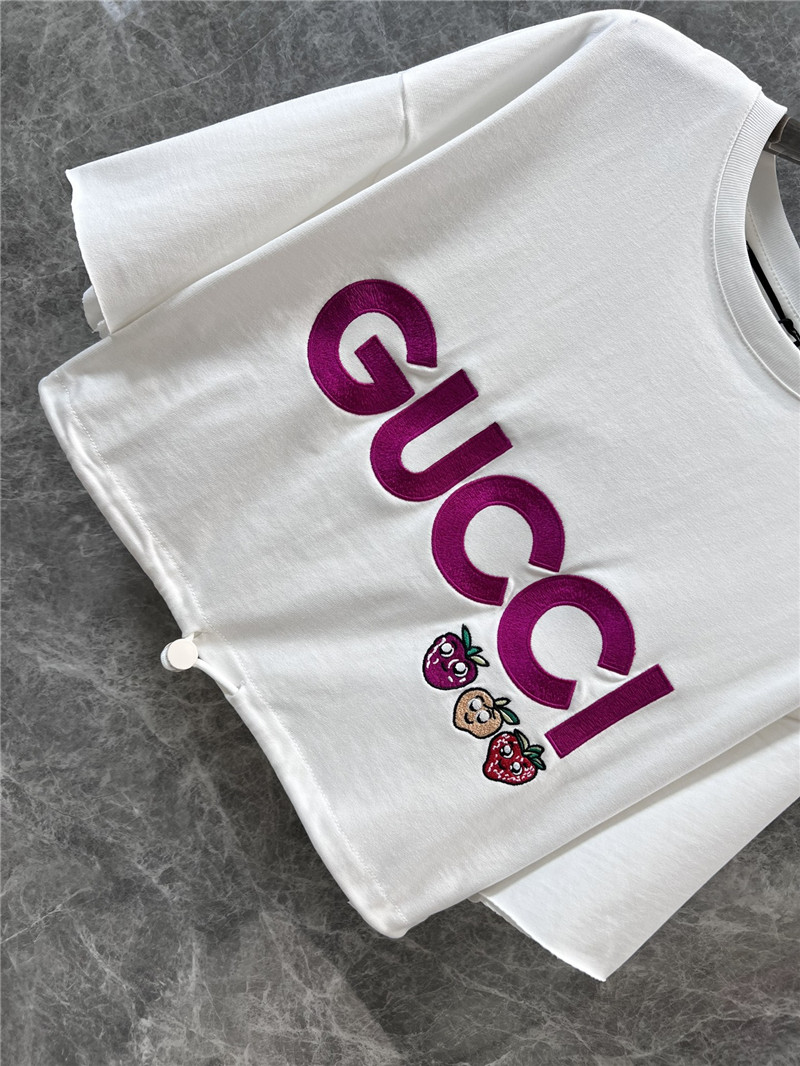 Gucci embroidered lettering strawberry T-shirt