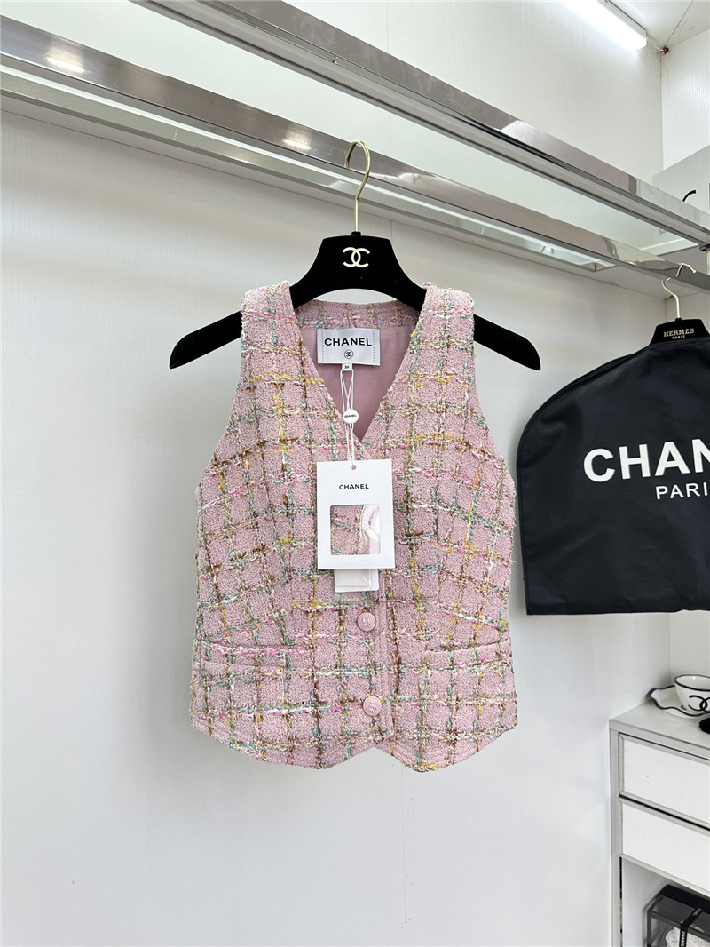 Ch**el v-neck vertical-breasted vest