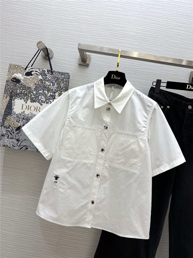 D10r short loose shirt