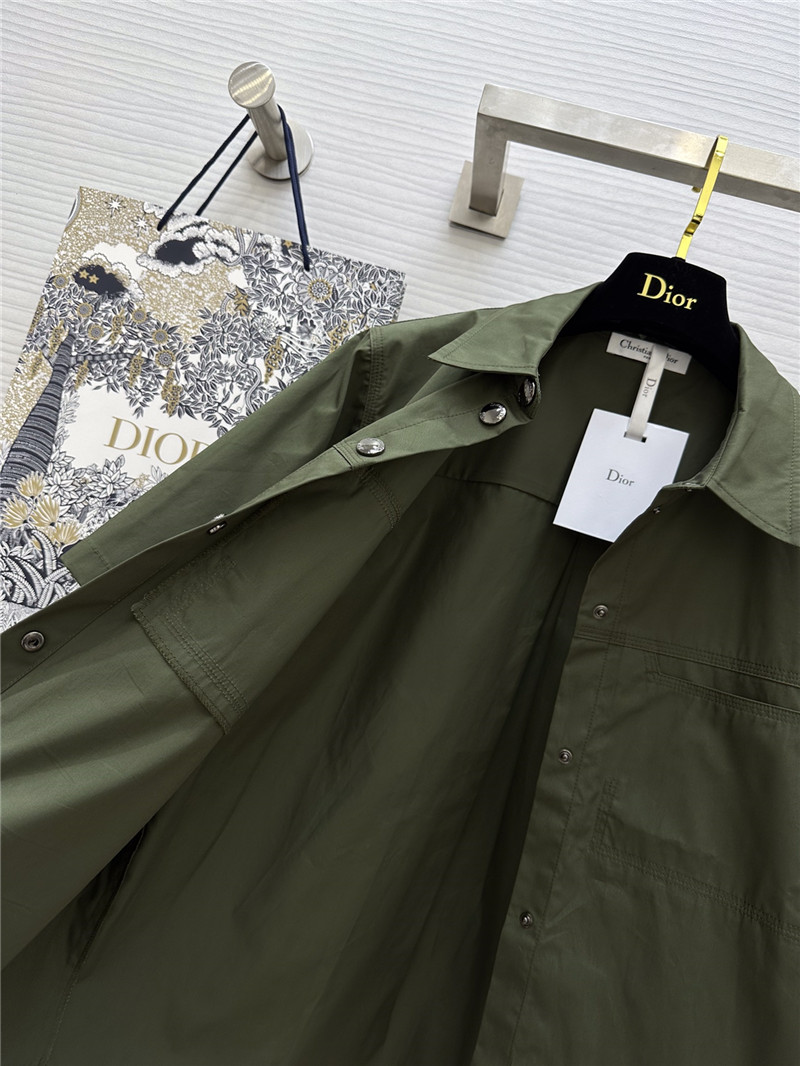 D10r short loose shirt