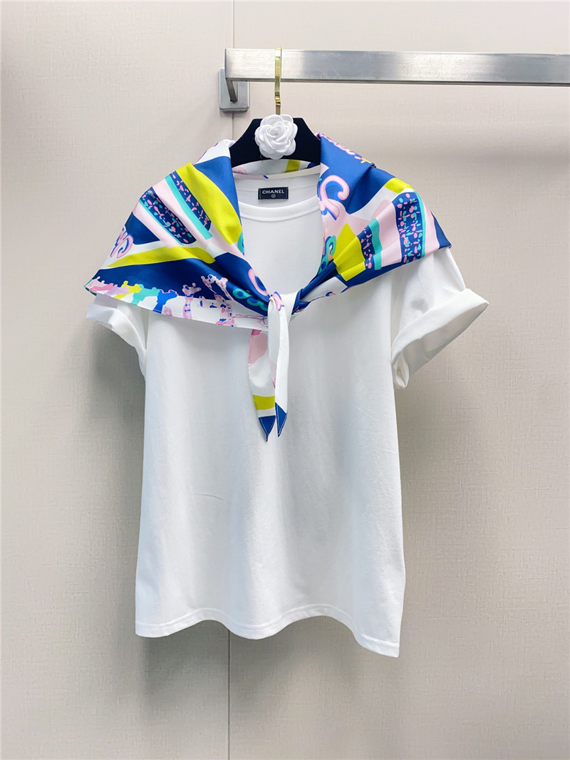 Ch**el shawl t-shirt