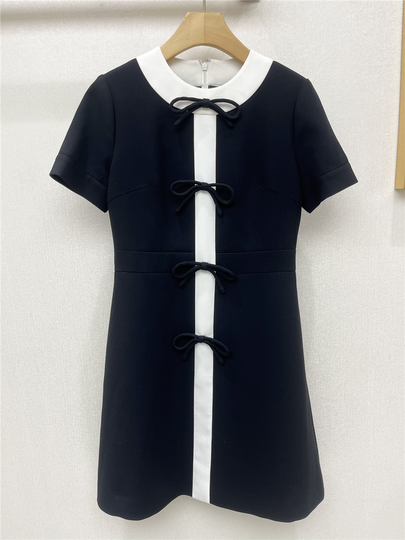 Va1e*ntin0 black dress