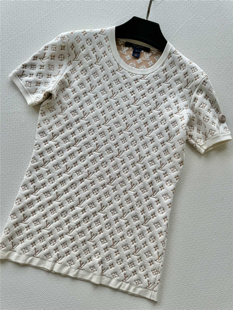 l0vis Vvtt0n lv sweater + high-waisted slim skirt suit