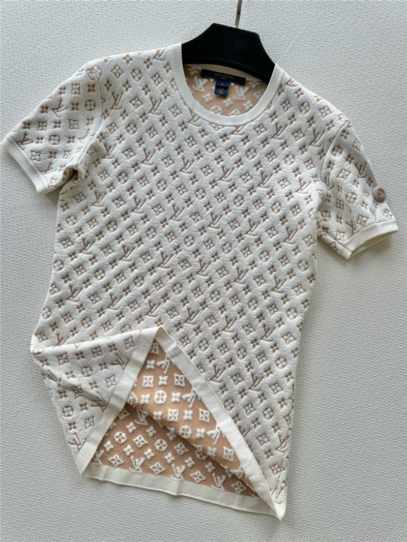 l0vis Vvtt0n lv sweater + high-waisted slim skirt suit