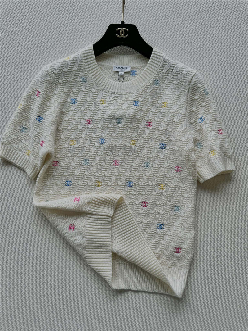 Ch**el colorful logo knit t-shirt white