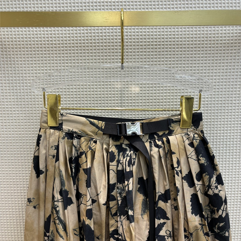 D10r french black floral print functional button long skirt