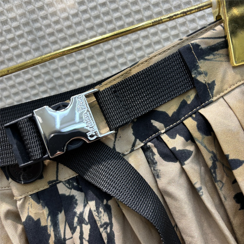 D10r french black floral print functional button long skirt