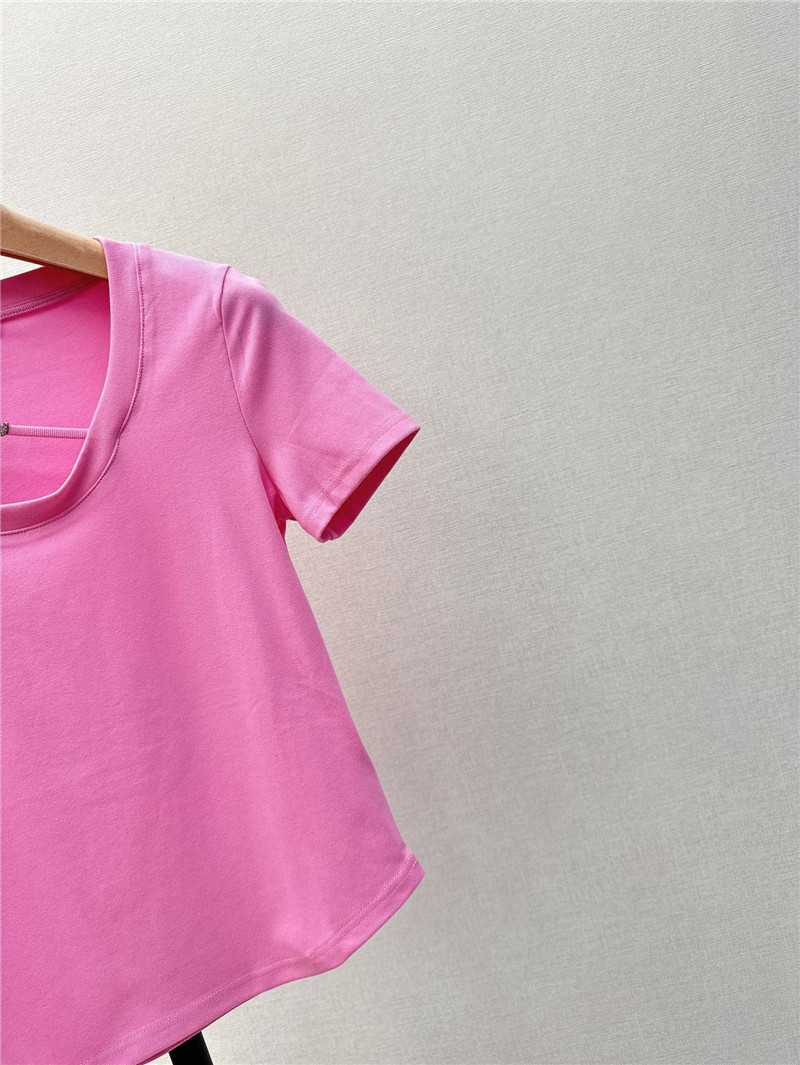 M1um1u slim fit u-neck t-shirt