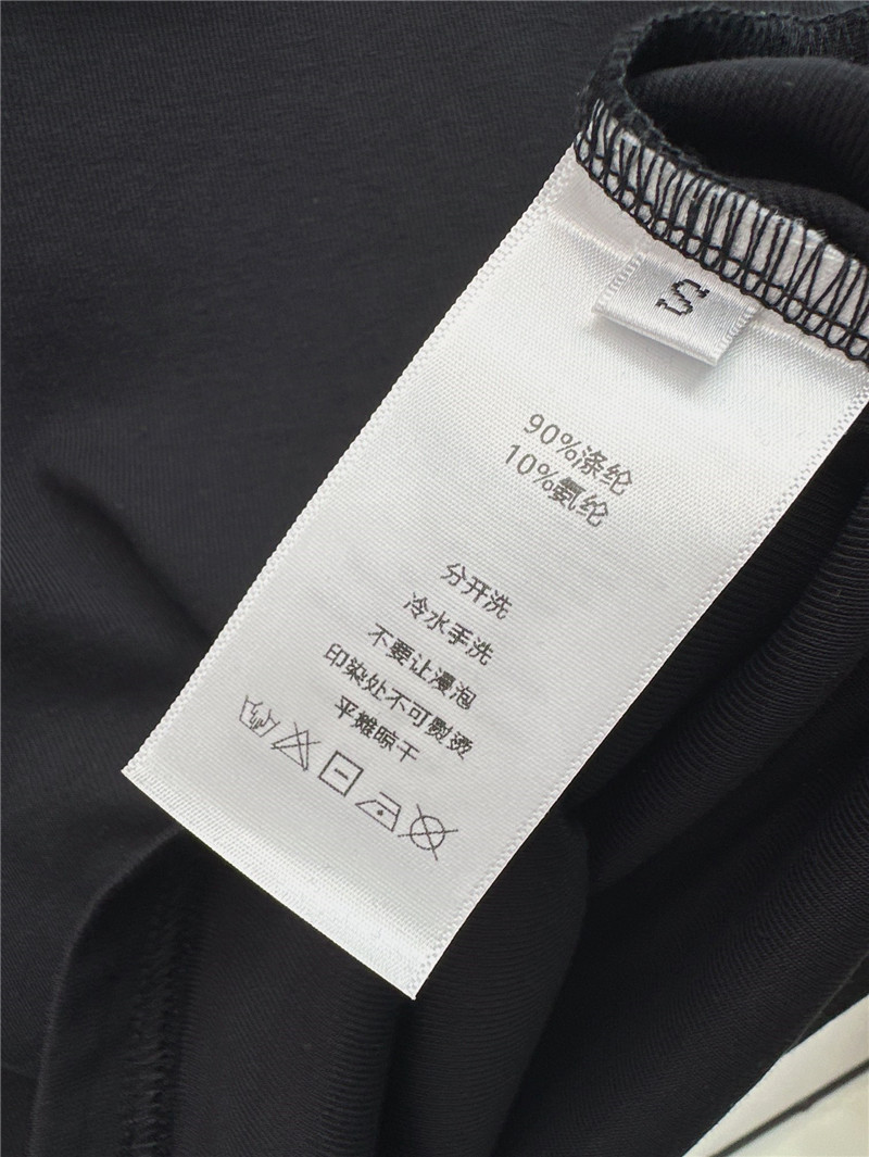 M1um1u slim fit u-neck t-shirt