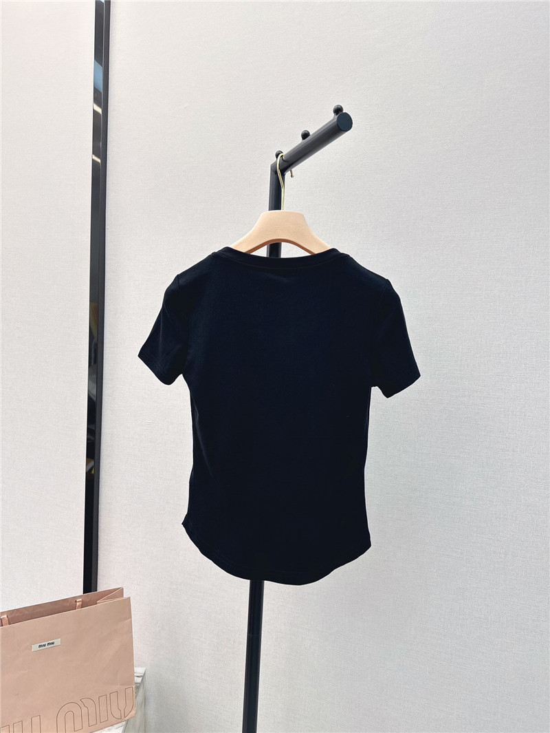 M1um1u slim fit u-neck t-shirt