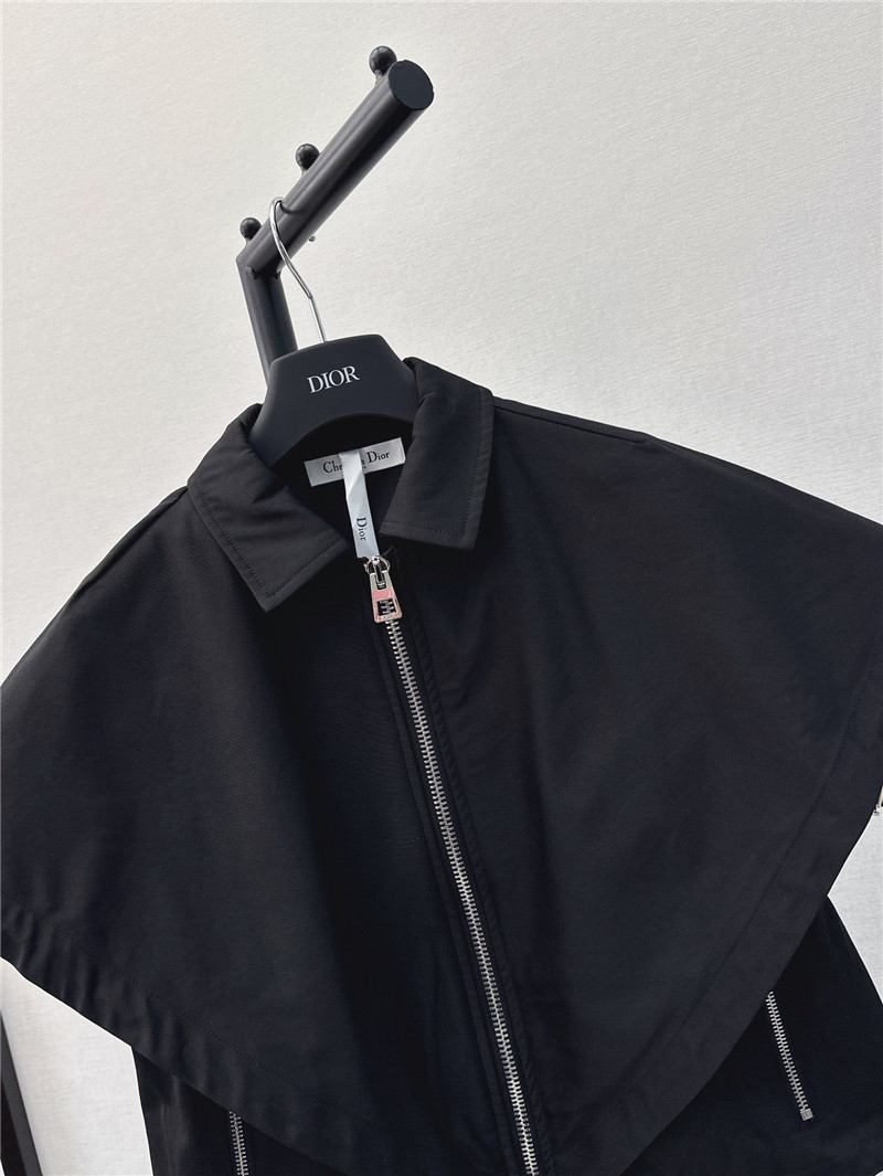 D10r black short cape sleeve vest jacket