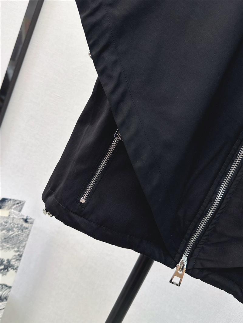 D10r black short cape sleeve vest jacket