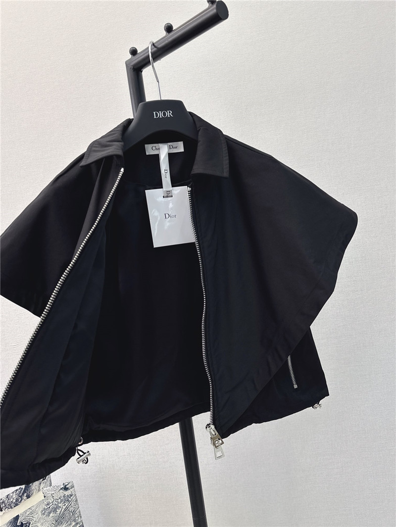 D10r black short cape sleeve vest jacket