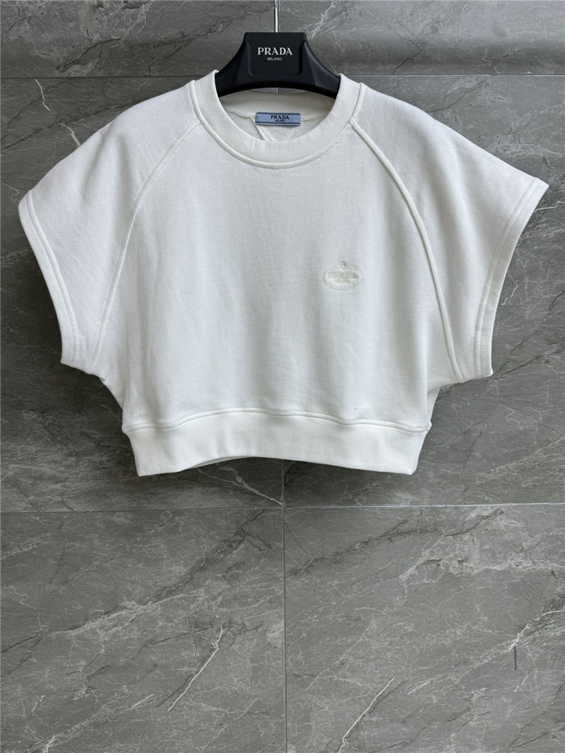 Pra*a white sports suit