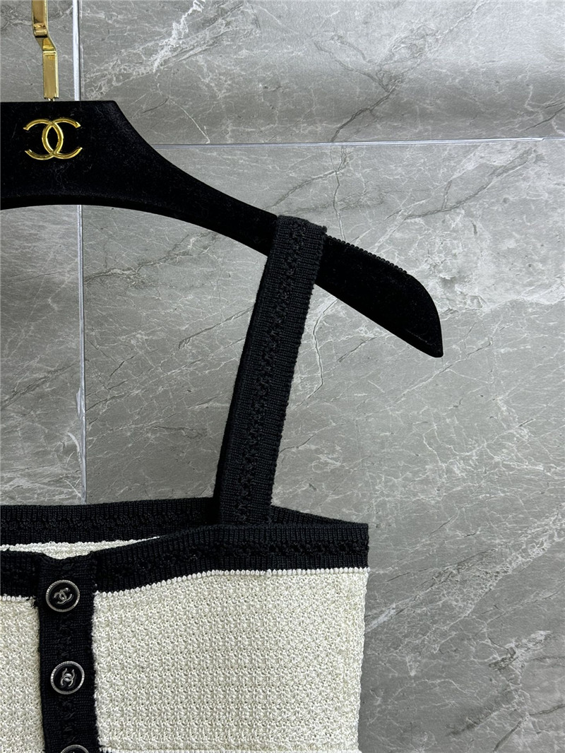 Ch**el color block strapless straps