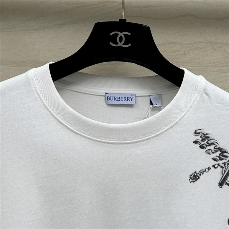 Bv*b*rry chain graffiti print cotton t-shirt