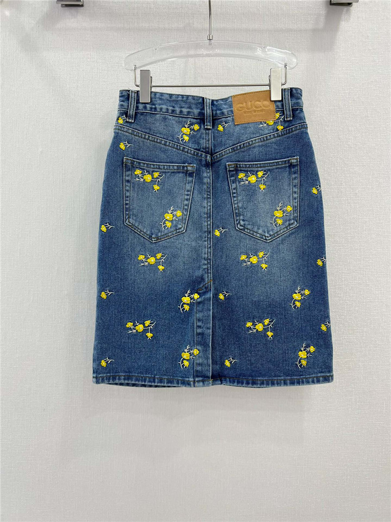 Gvc*1 contrast floral embroidered denim skirt