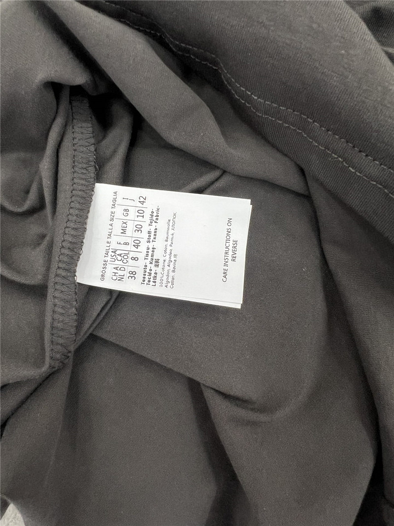 Vanitoo gold lettering printed front and back T-shirt