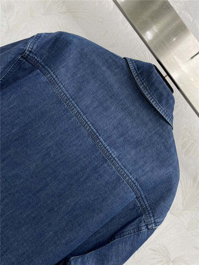 Va1e*ntin0 metallic v logo half-button denim shirt