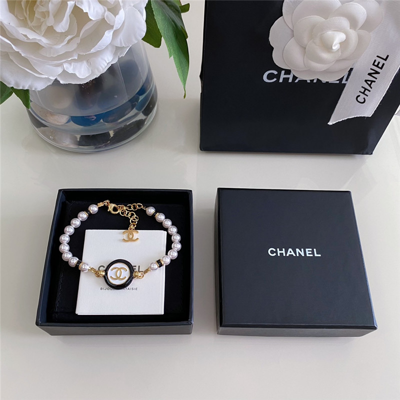 Ch**el black and white button pearl bracelet