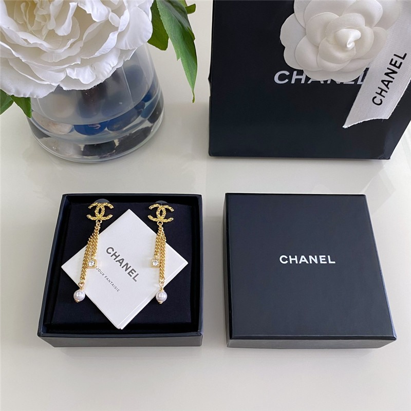 ch**el D1am0nd double c pearl square D1am0nd earrings