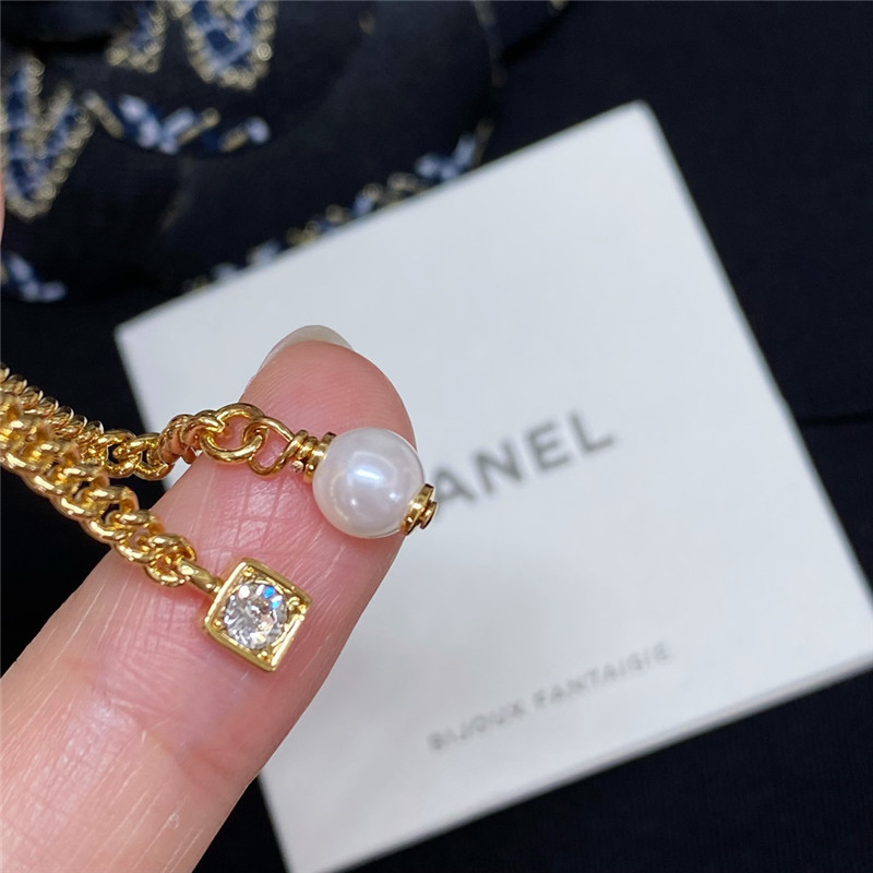 ch**el D1am0nd double c pearl square D1am0nd earrings