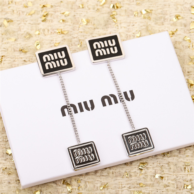 M1um1u square earrings
