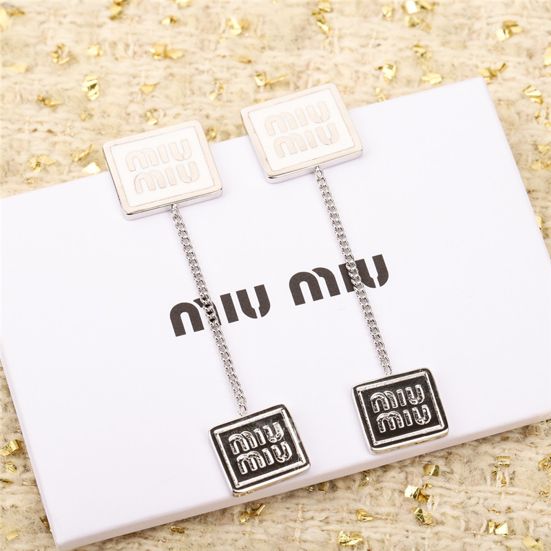 M1um1u square earrings