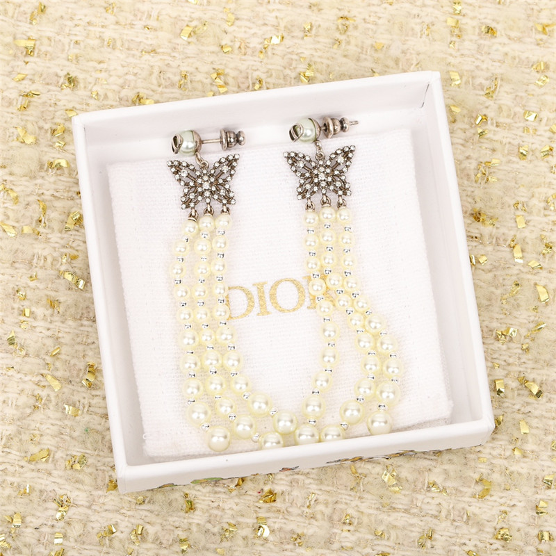 D10r butterfly earrings