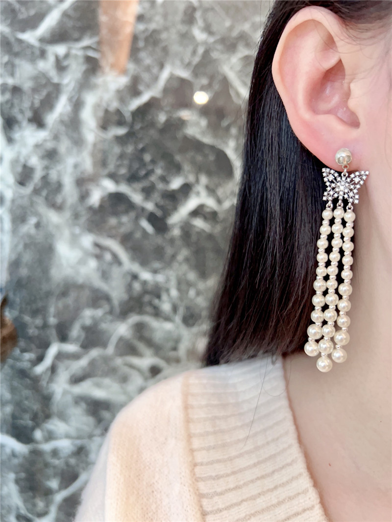 D10r butterfly earrings