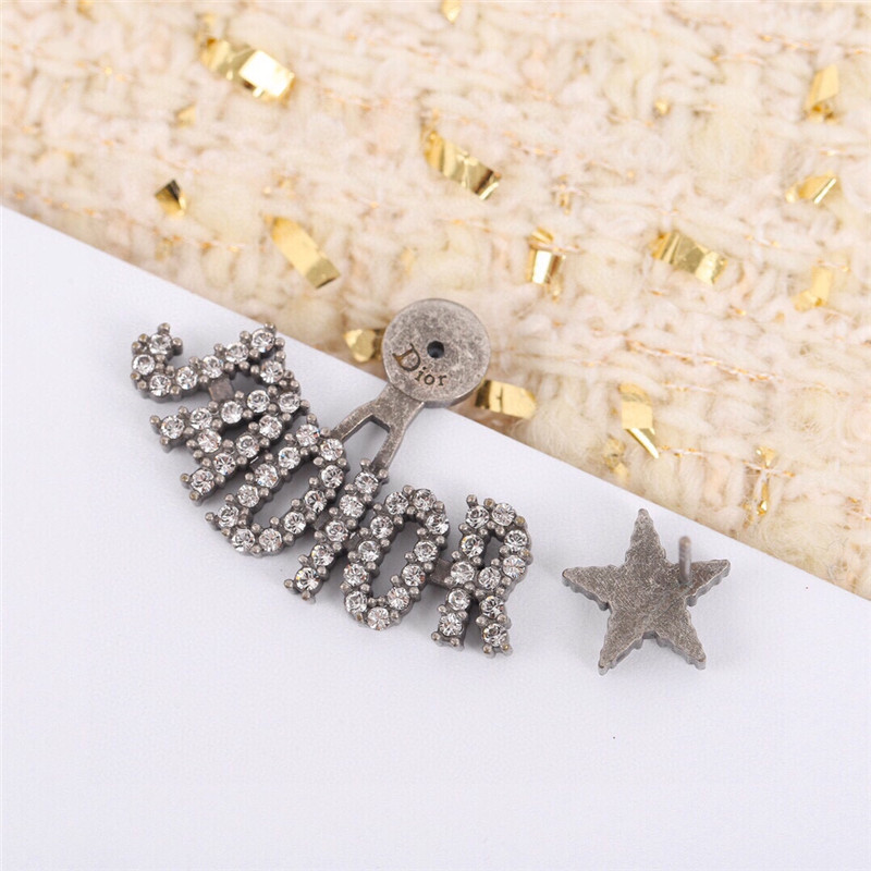 d10r letter D1am0nd earrings