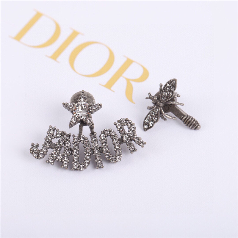 d10r letter D1am0nd earrings
