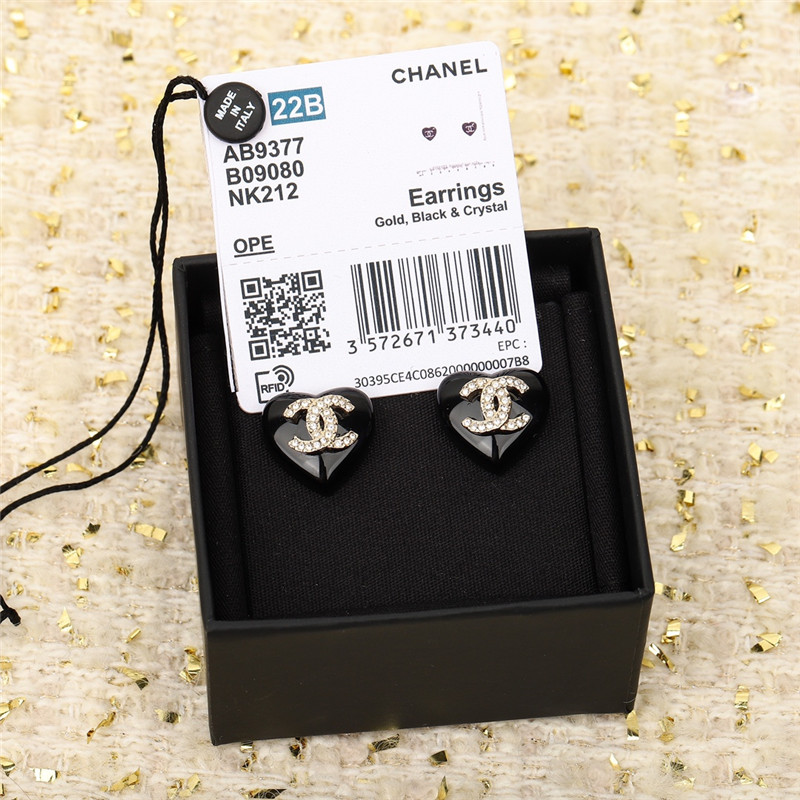 Ch**el love double c earrings