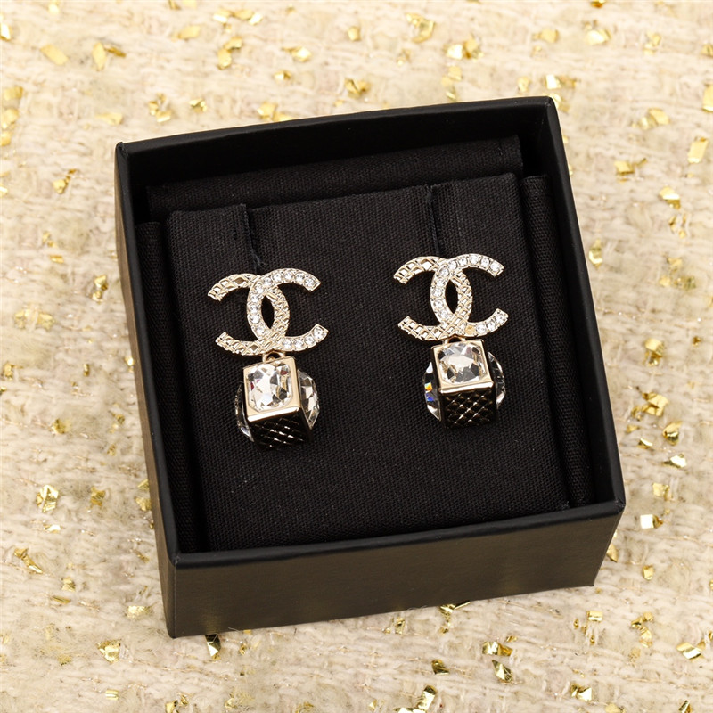 ch**el D1am0nd double c earrings