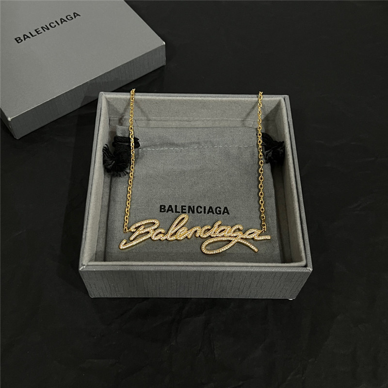 Ba1en*iaga new necklace