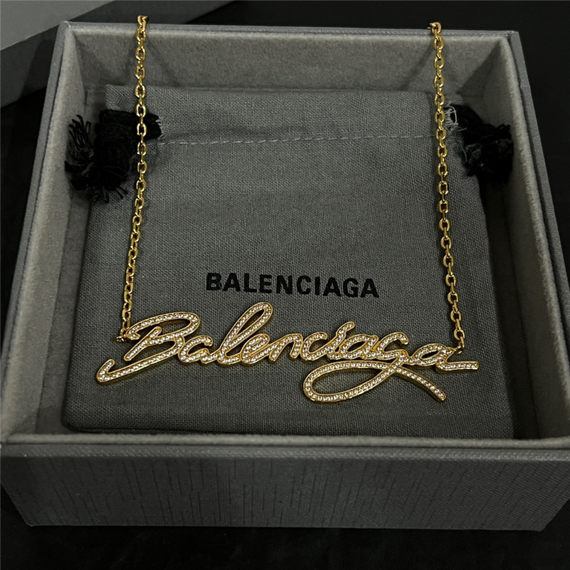 Ba1en*iaga new necklace