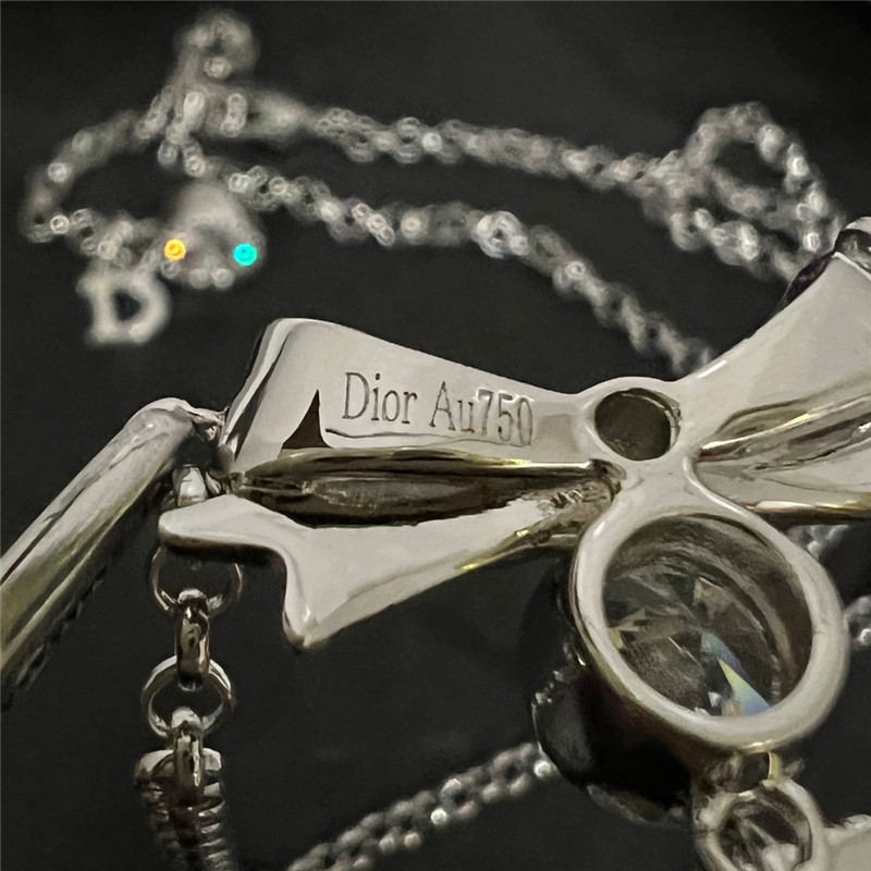 D10r medieval necklace