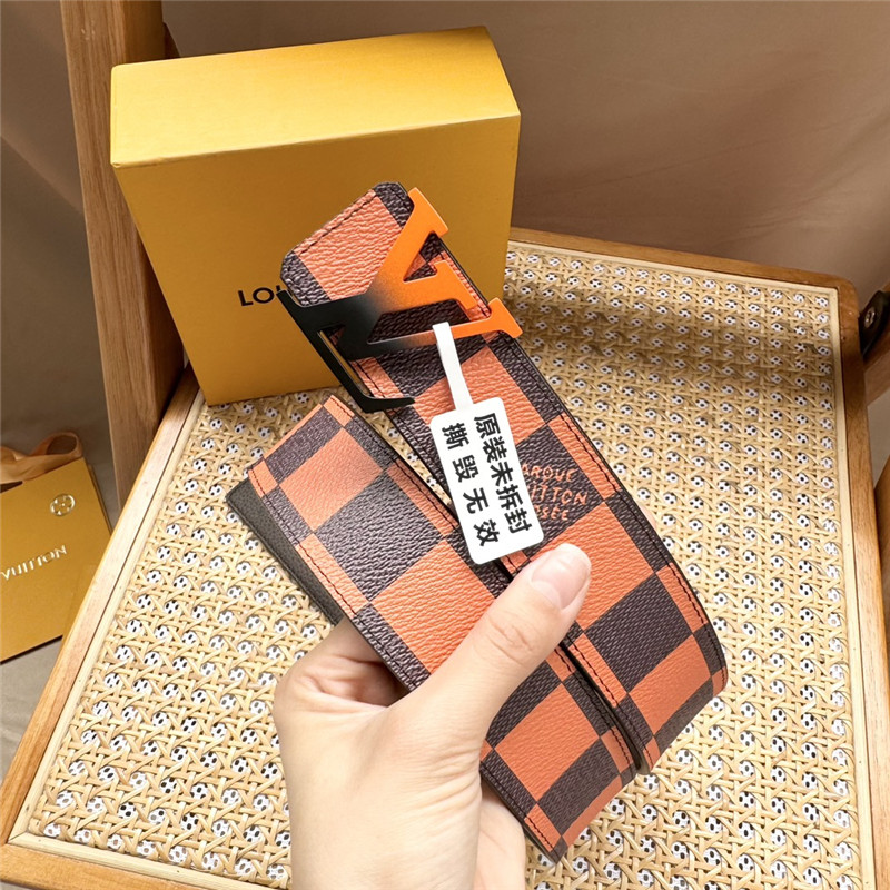 l0vis Vvtt0n lv plaid canvas with pebbled bottom belt