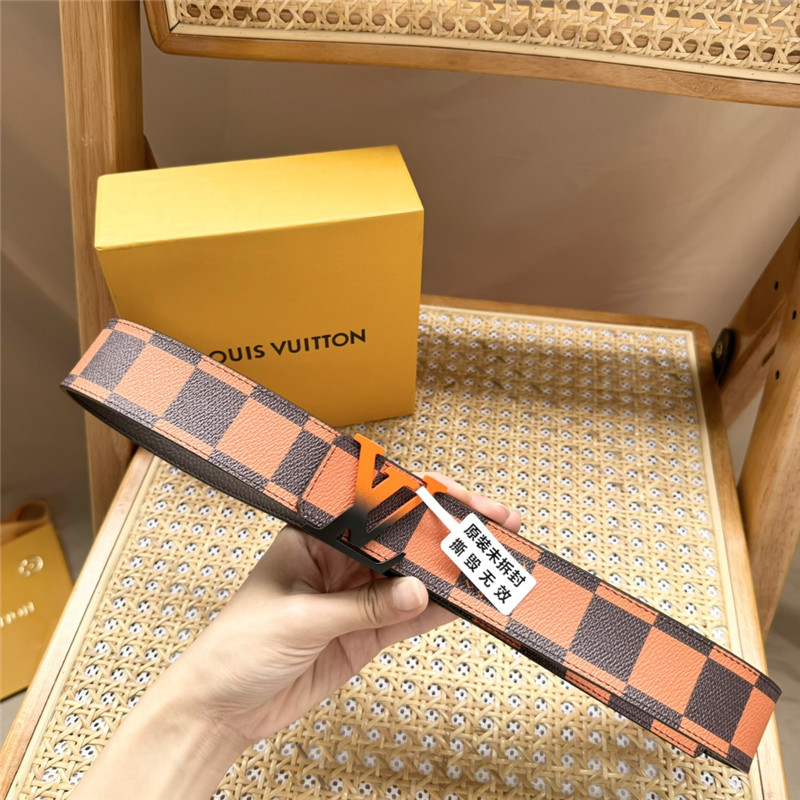 l0vis Vvtt0n lv plaid canvas with pebbled bottom belt