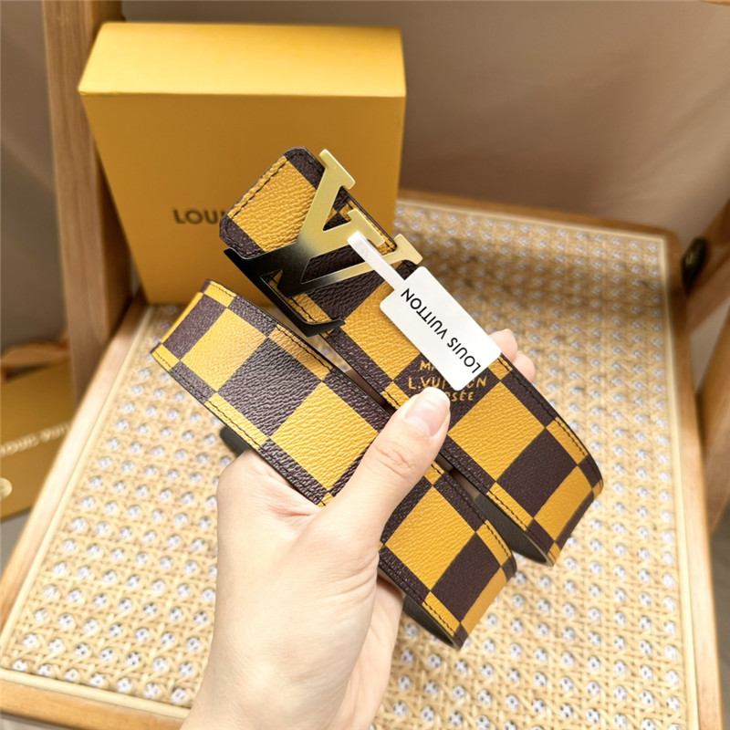 l0vis Vvtt0n lv plaid canvas with pebbled bottom belt