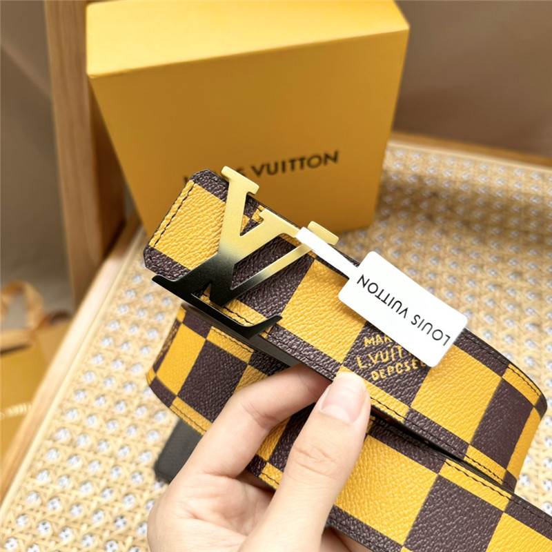 l0vis Vvtt0n lv plaid canvas with pebbled bottom belt