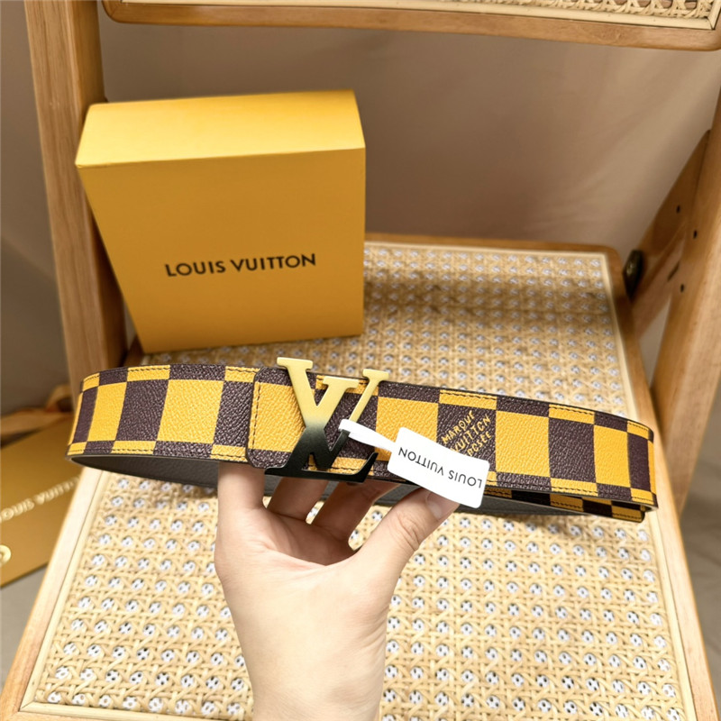 l0vis Vvtt0n lv plaid canvas with pebbled bottom belt