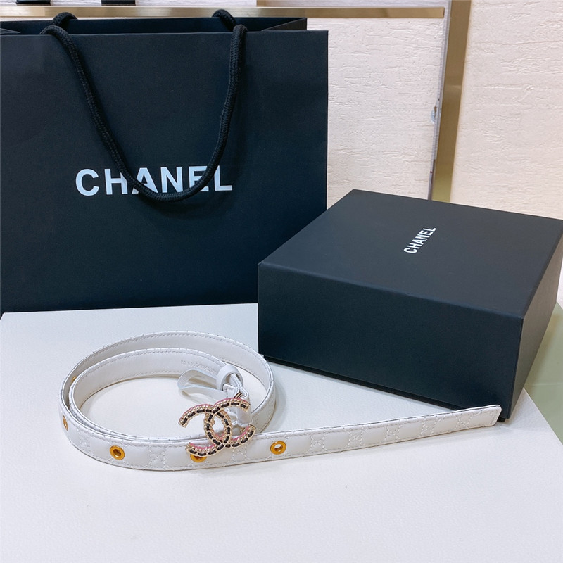 ch**el D1am0nd lambskin with plain bottom belt