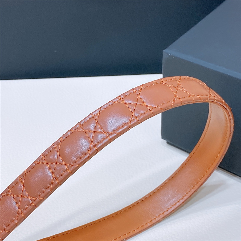 ch**el D1am0nd lambskin with plain bottom belt