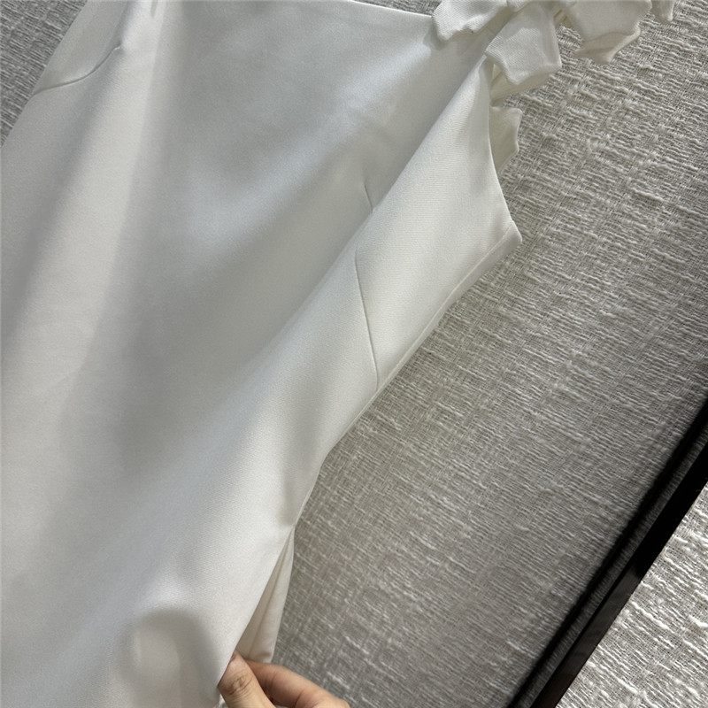 Va1e*ntin0 three-dimensional floral suspender dress replica clothing